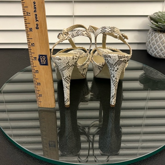 Limelight Women's Snakeskin Platform Sandals - Picture 7 of 7